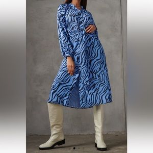 NWT Who What Wear Toe Waist Blue Zebra Shirt MIDI Dress - size s